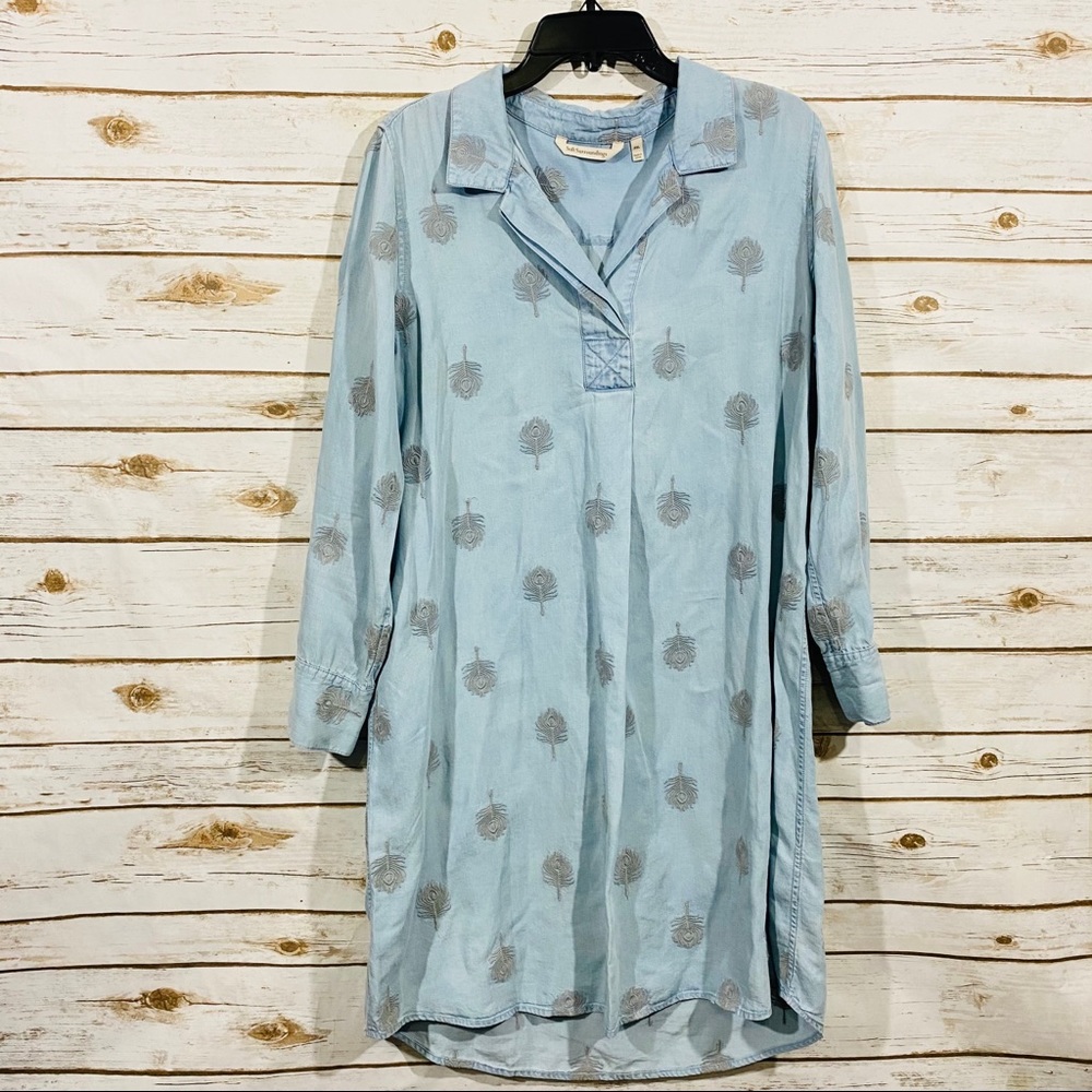 Surrounding v-neck longsleeve chambray tunic dress